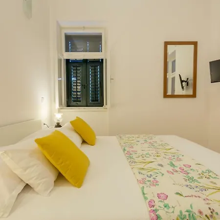 Dubravka - Heated Outdoor Pool And Indoor Jacuzzi Затон