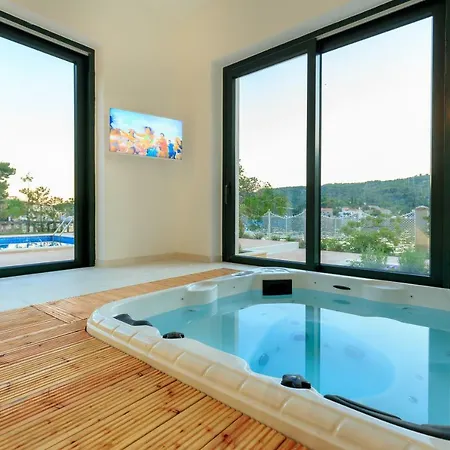 Вилла Dubravka - Heated Outdoor Pool And Indoor Jacuzzi Затон