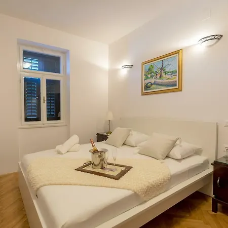Dubravka - Heated Outdoor Pool And Indoor Jacuzzi וילה