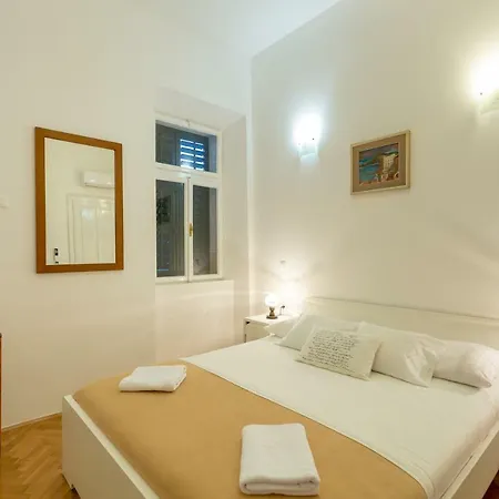 Dubravka - Heated Outdoor Pool And Indoor Jacuzzi * זאטון