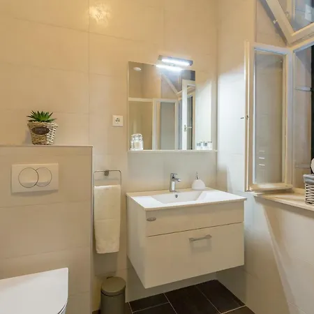 Villa Dubravka - Heated Outdoor Pool And Indoor Jacuzzi *